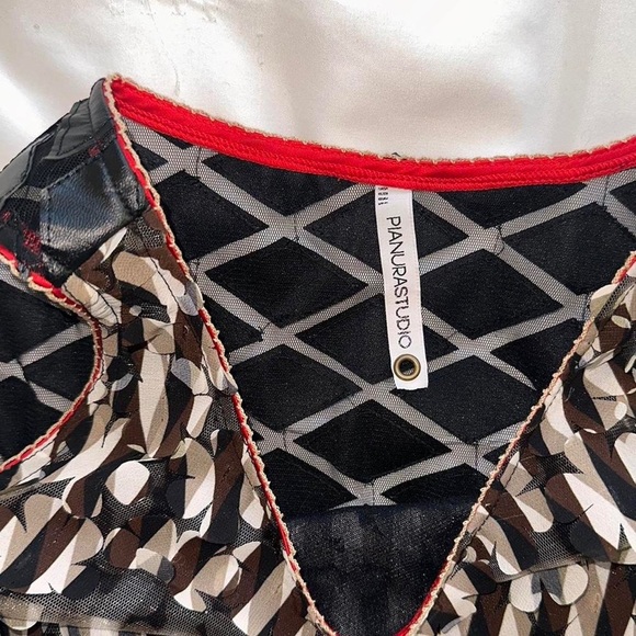 Pianura Studio floral black and white top with black leather pattern on the back - Picture 6 of 6